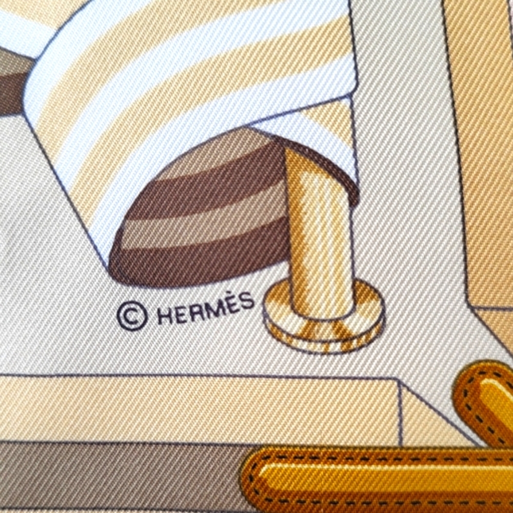 Hermès Silk Twill Carré Scarf Ceintures Pochette NEVER WORN - Picture 4 of 10